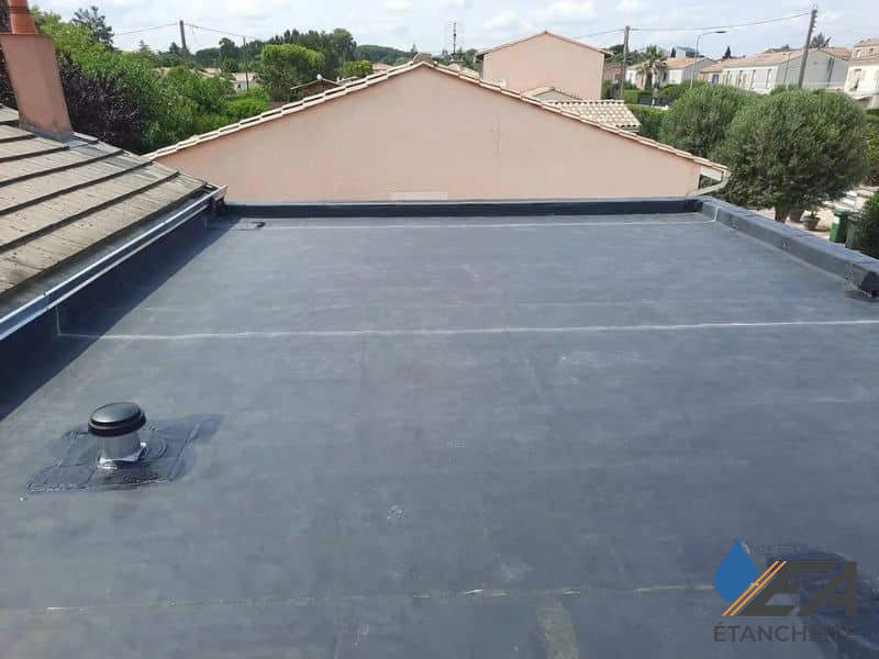 Toiture-terrasse étanche membrane bitume finition