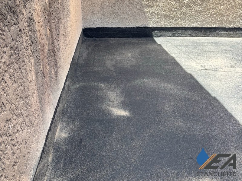 Étanchéité résine — finition toiture-terrasse
